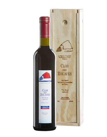 Clos des Zouaves 2017 in its wooden box